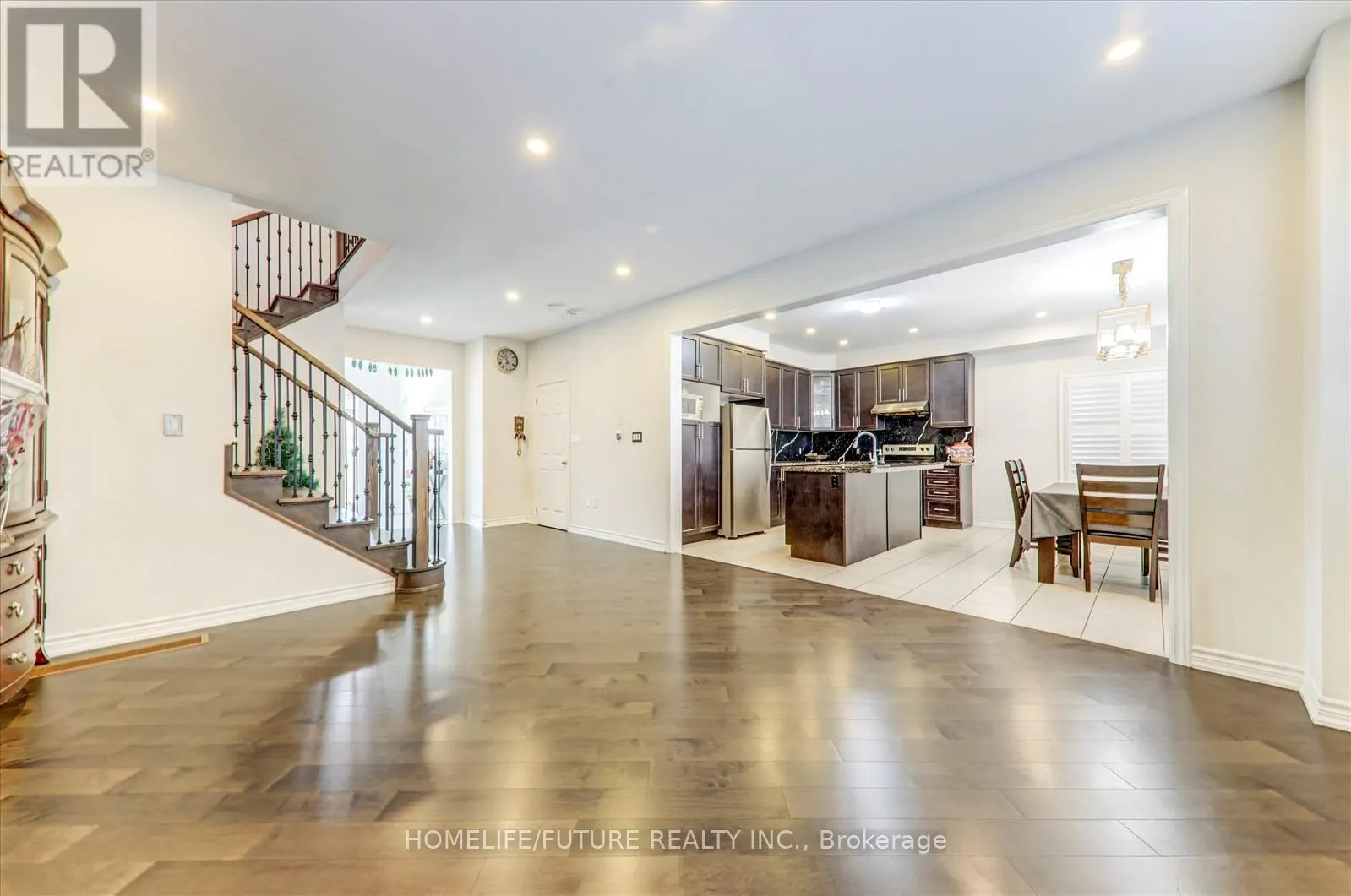 30 ARTHUR MCLAUGHLIN STREET