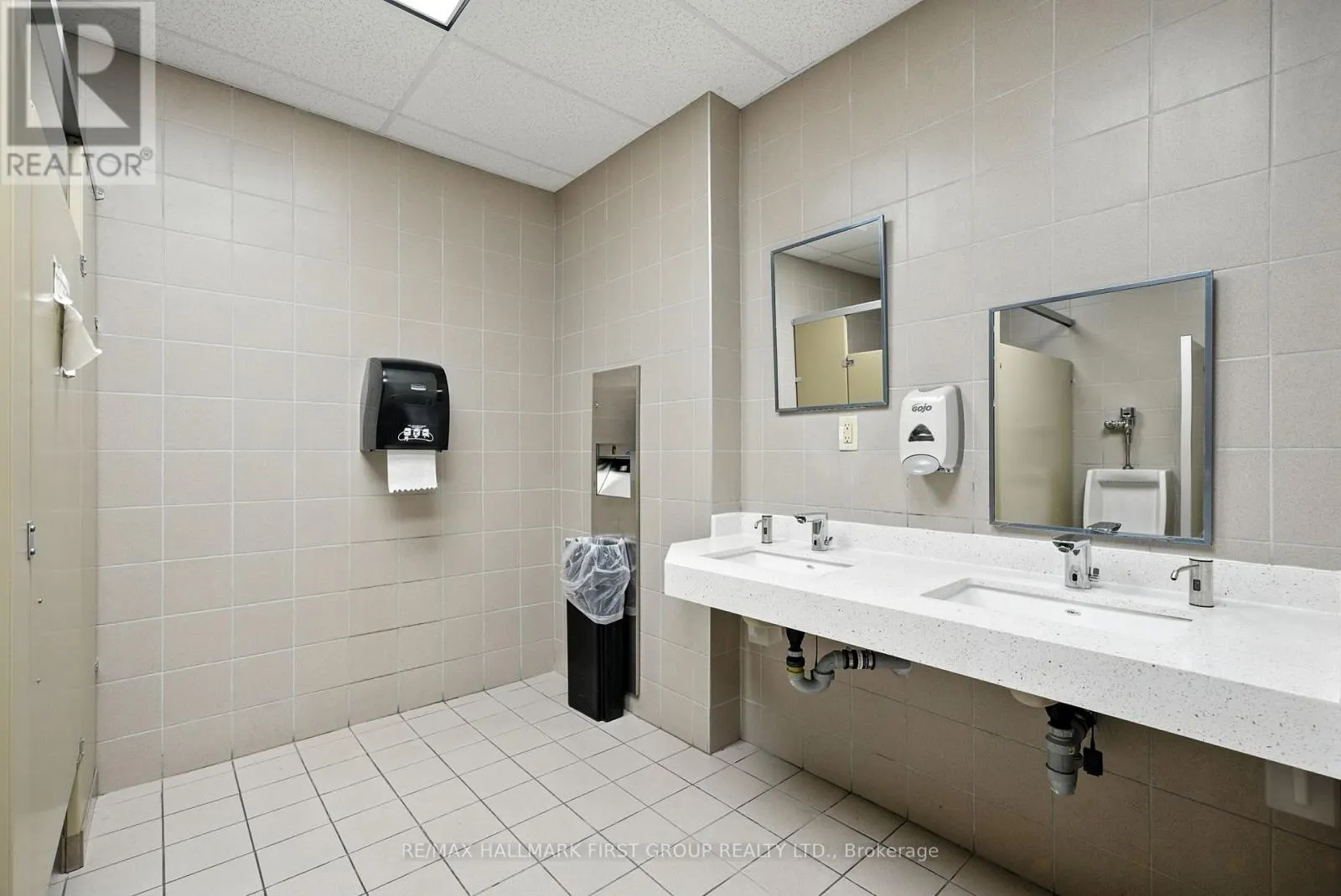 202&203 - 230 WESTNEY ROAD S
