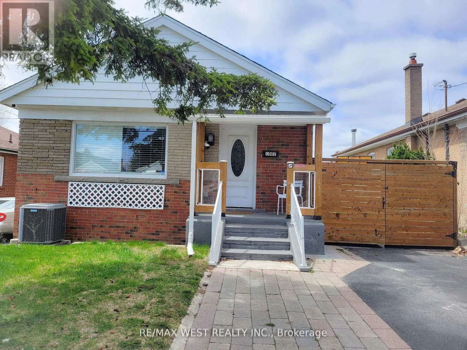 BSMT - 1002 WARDEN AVENUE