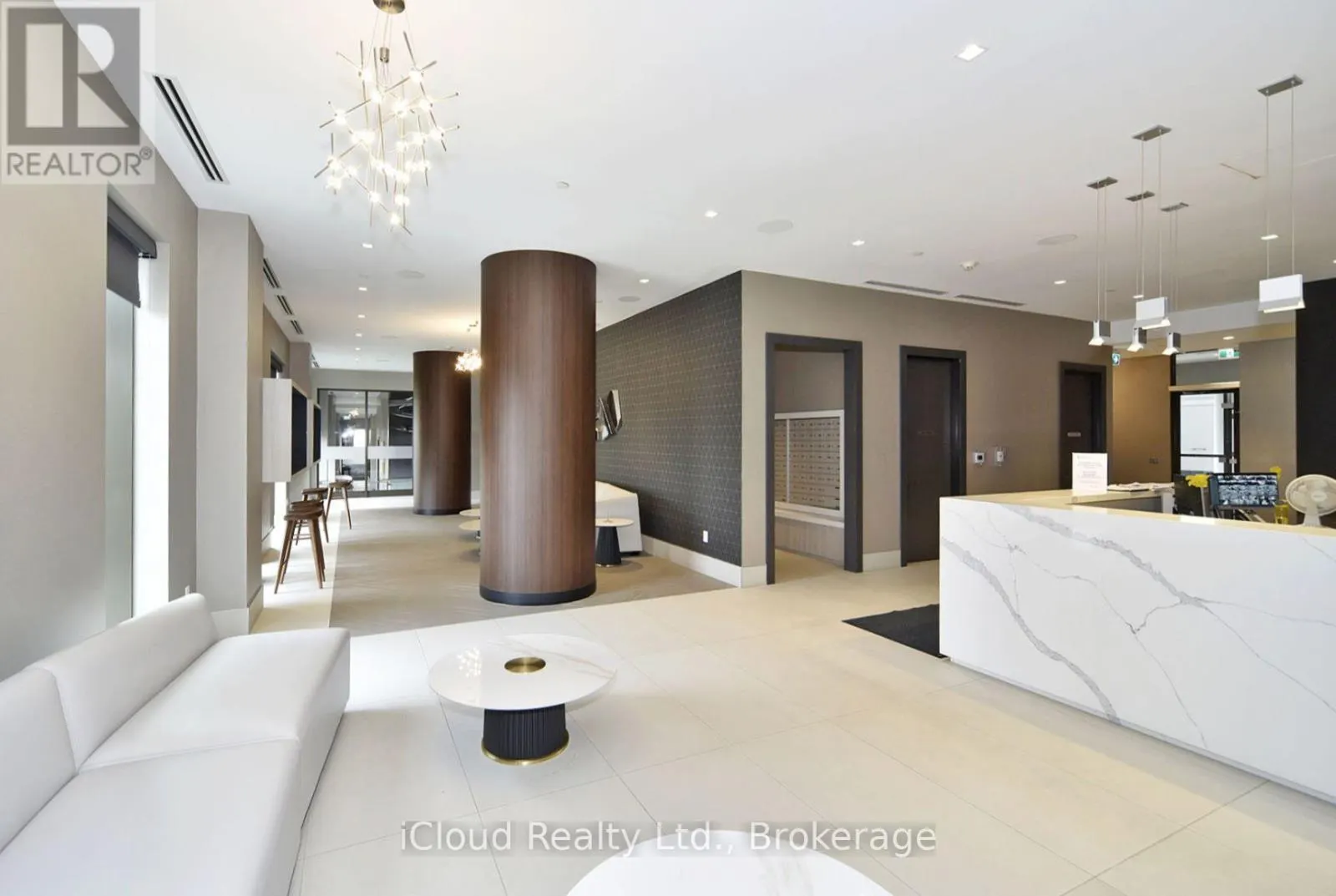 1616 - 2550 SIMCOE STREET N