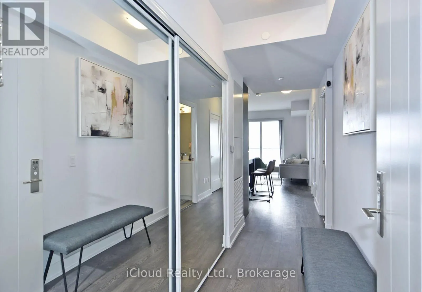 1616 - 2550 SIMCOE STREET N