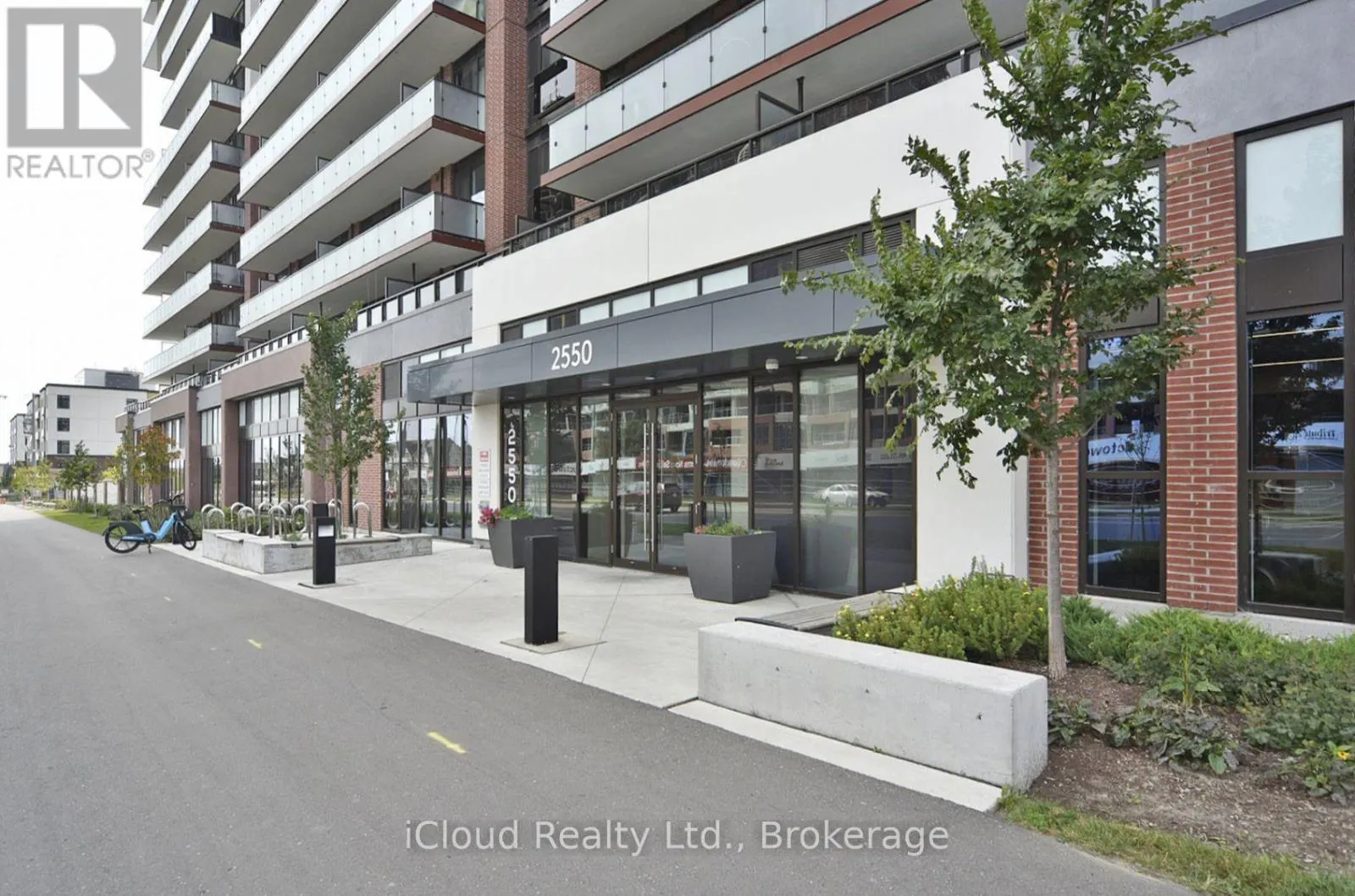 1616 - 2550 SIMCOE STREET N