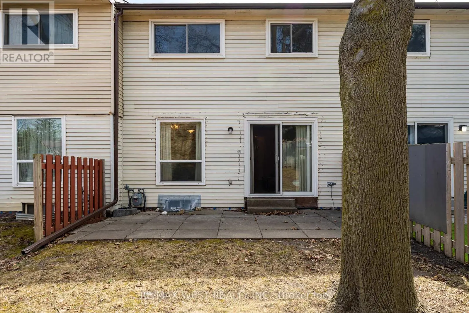 68 - 222 PEARSON STREET