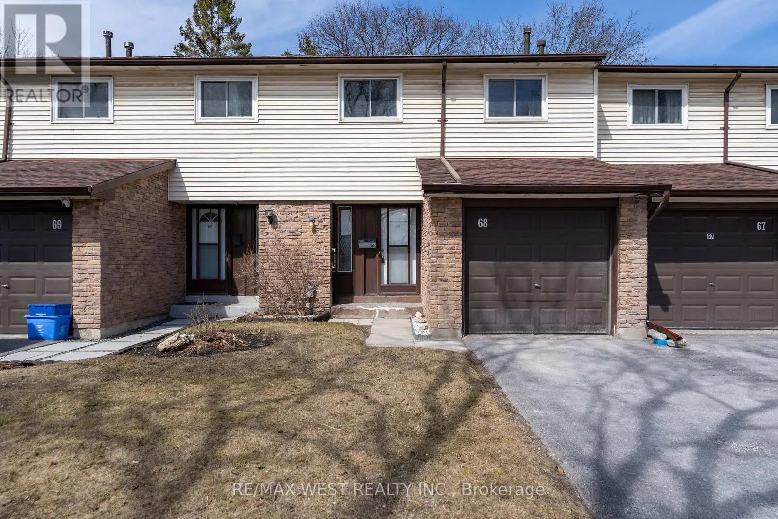 68 - 222 PEARSON STREET