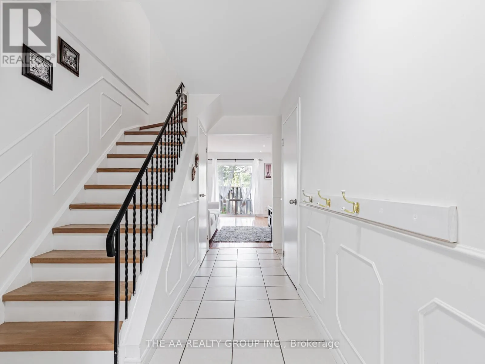 20 - 50 BRIDLETOWNE CIRCLE