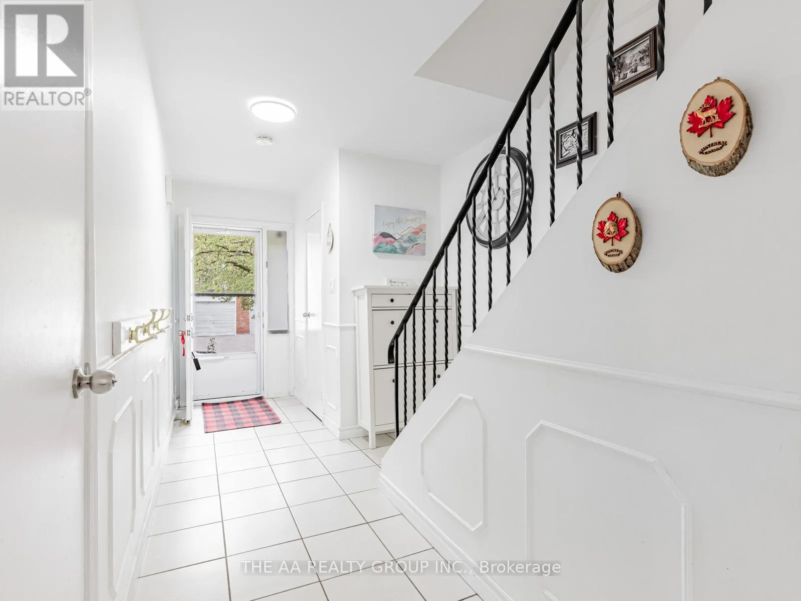 20 - 50 BRIDLETOWNE CIRCLE