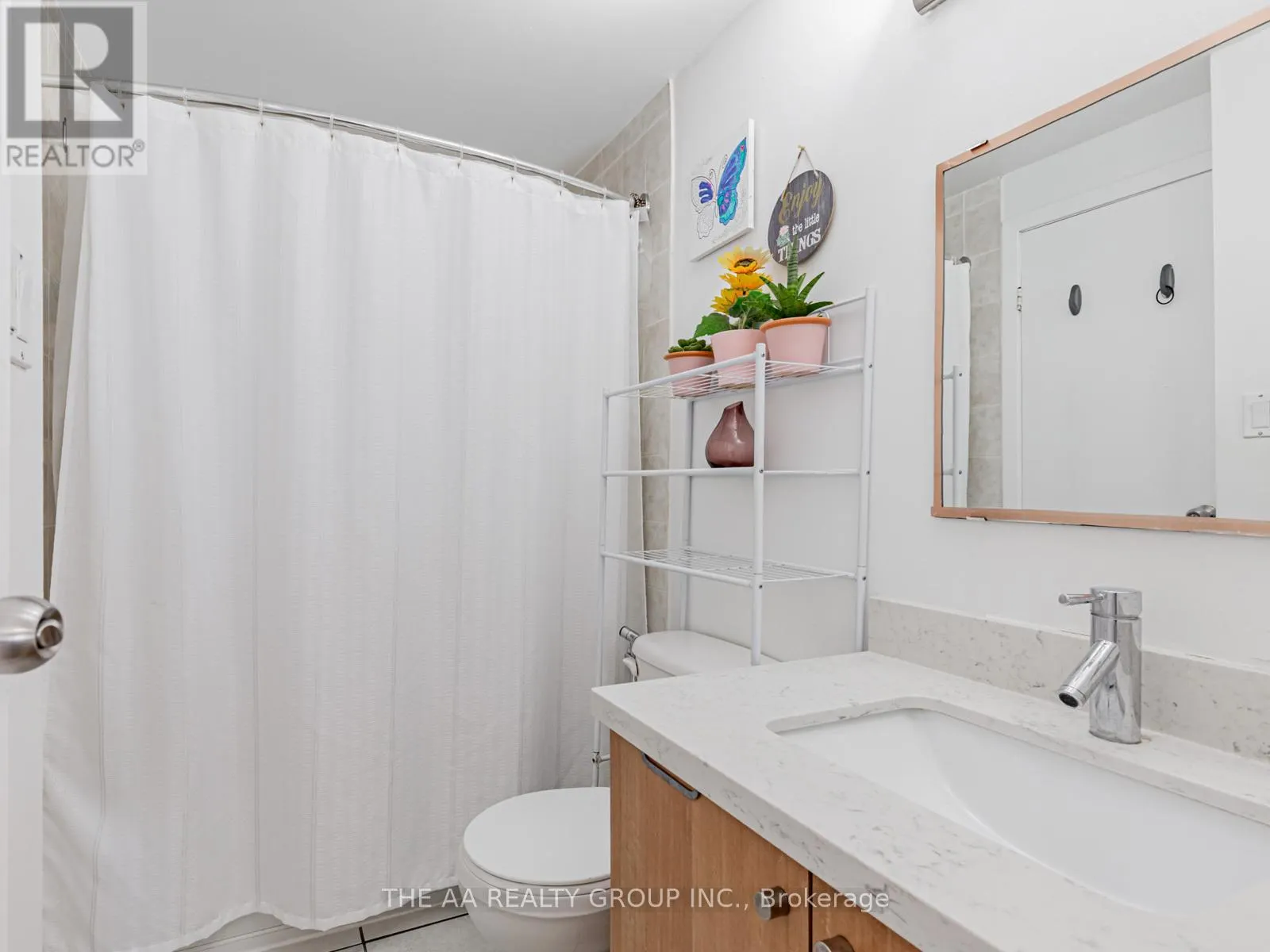 20 - 50 BRIDLETOWNE CIRCLE
