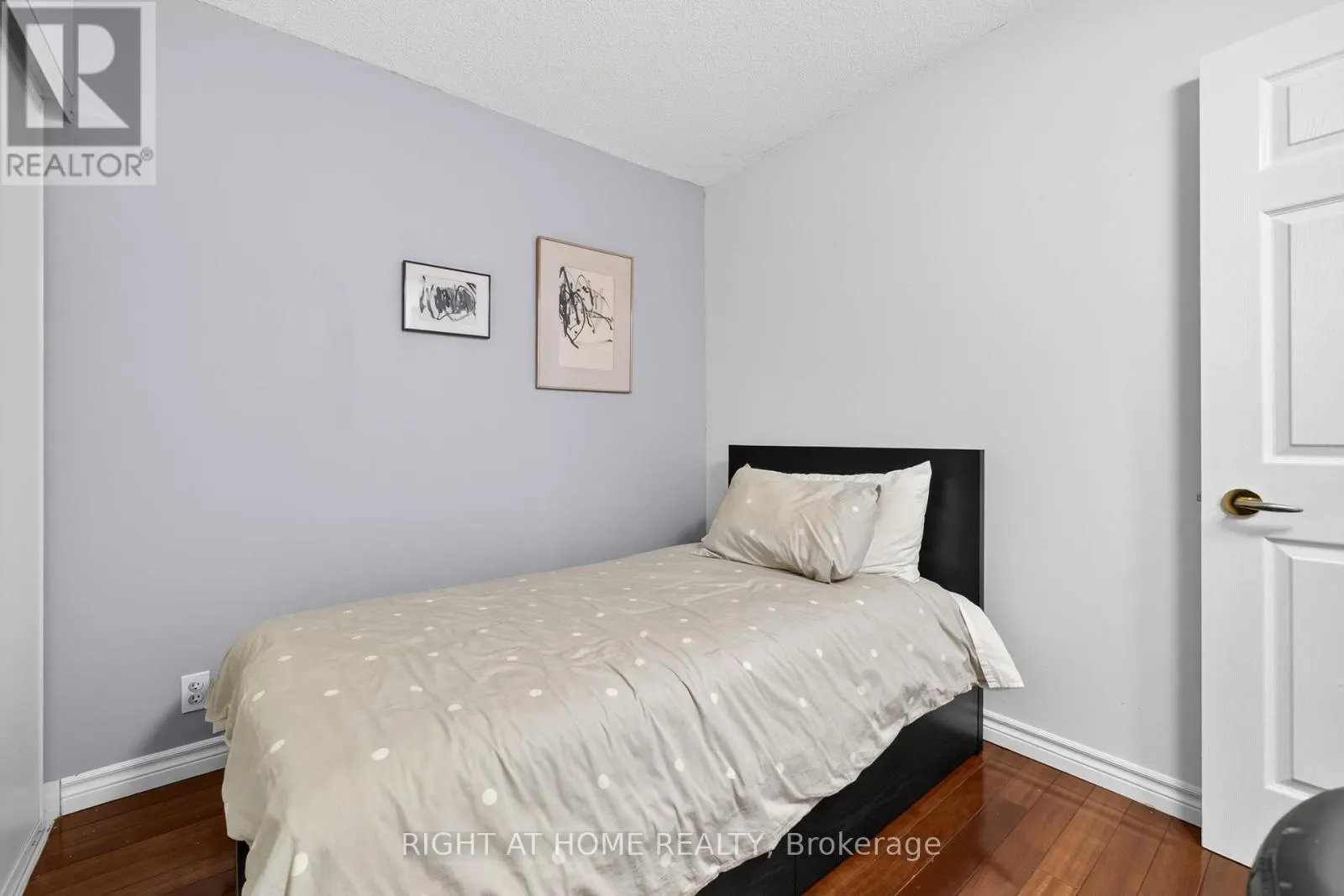 613 - 1 LEE CENTRE DRIVE