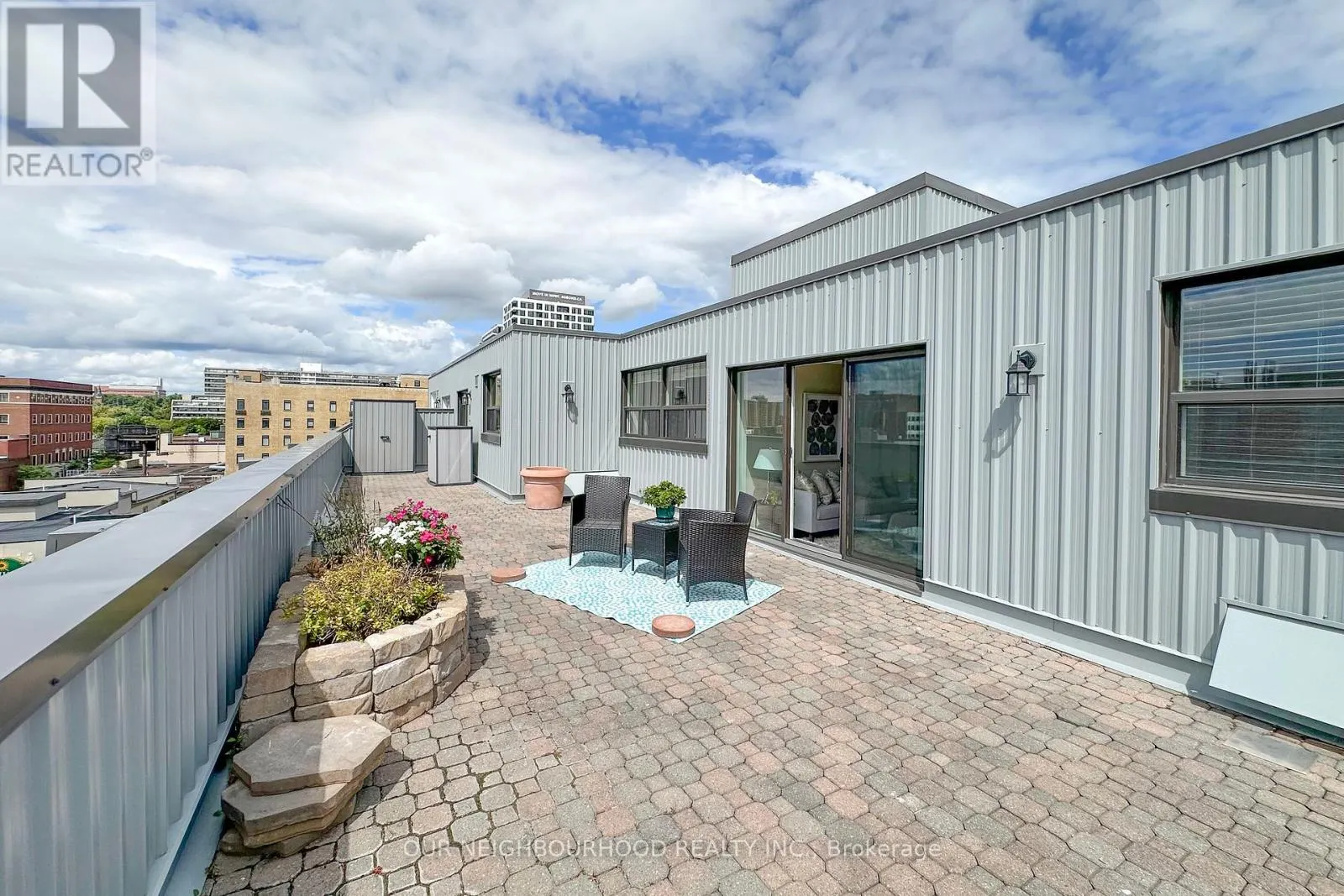 702 - 80 ATHOL STREET E, #702