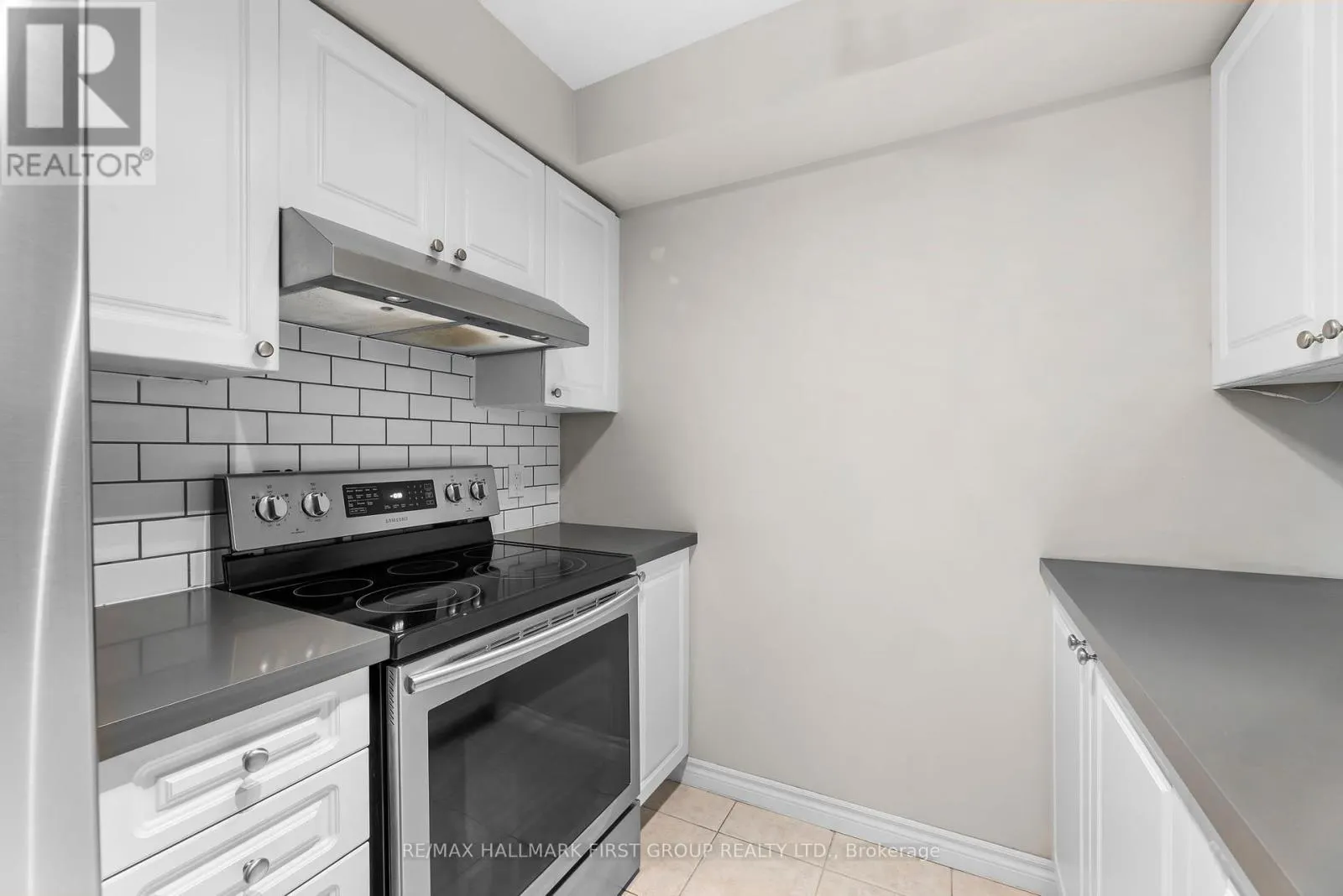 109 - 684 WARDEN AVENUE