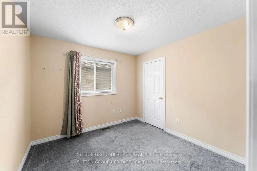 34 BALL CRESCENT