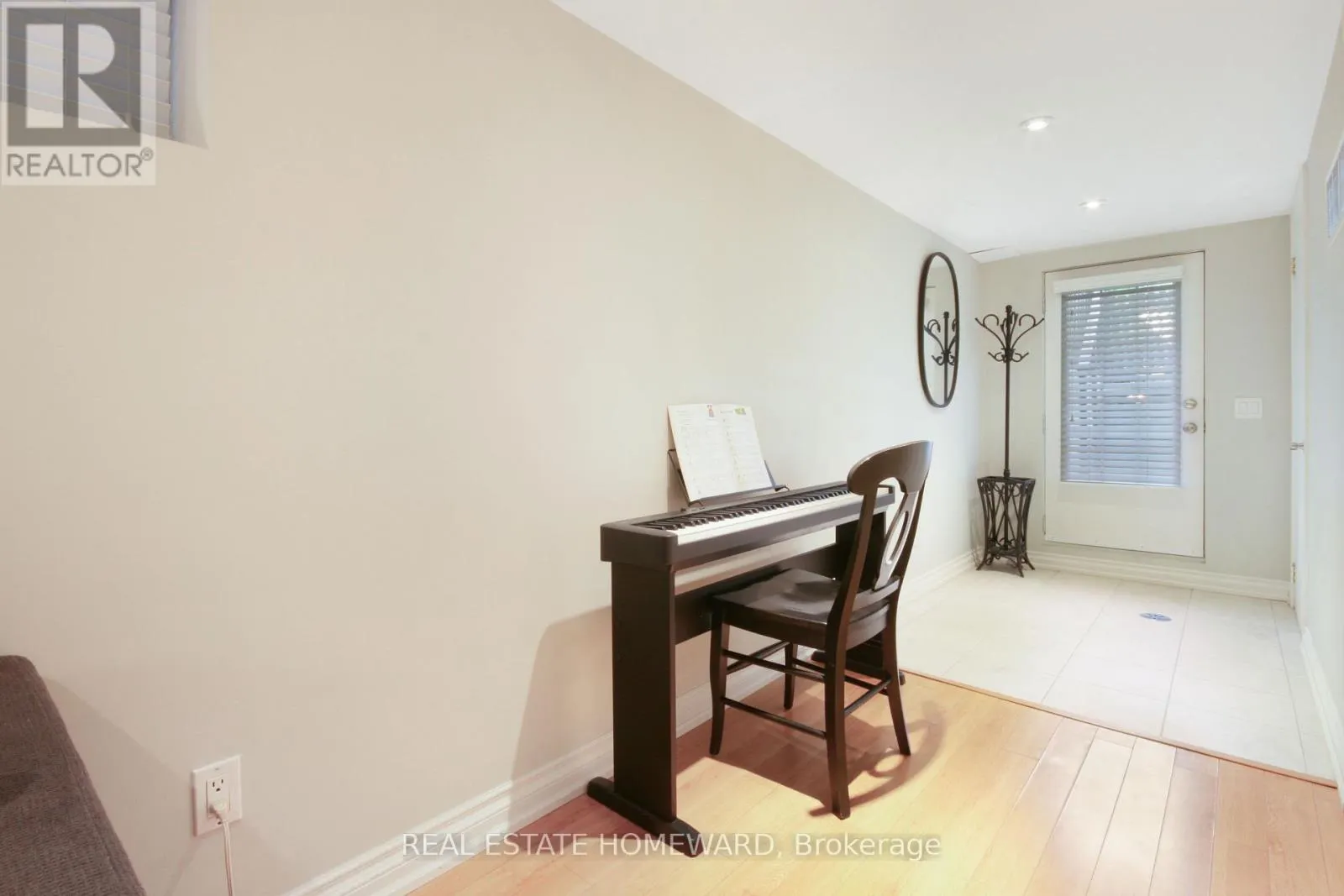158 HASTINGS AVENUE