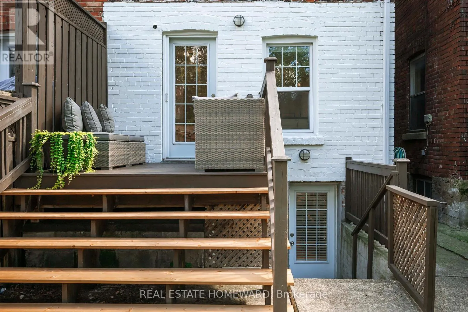 158 HASTINGS AVENUE