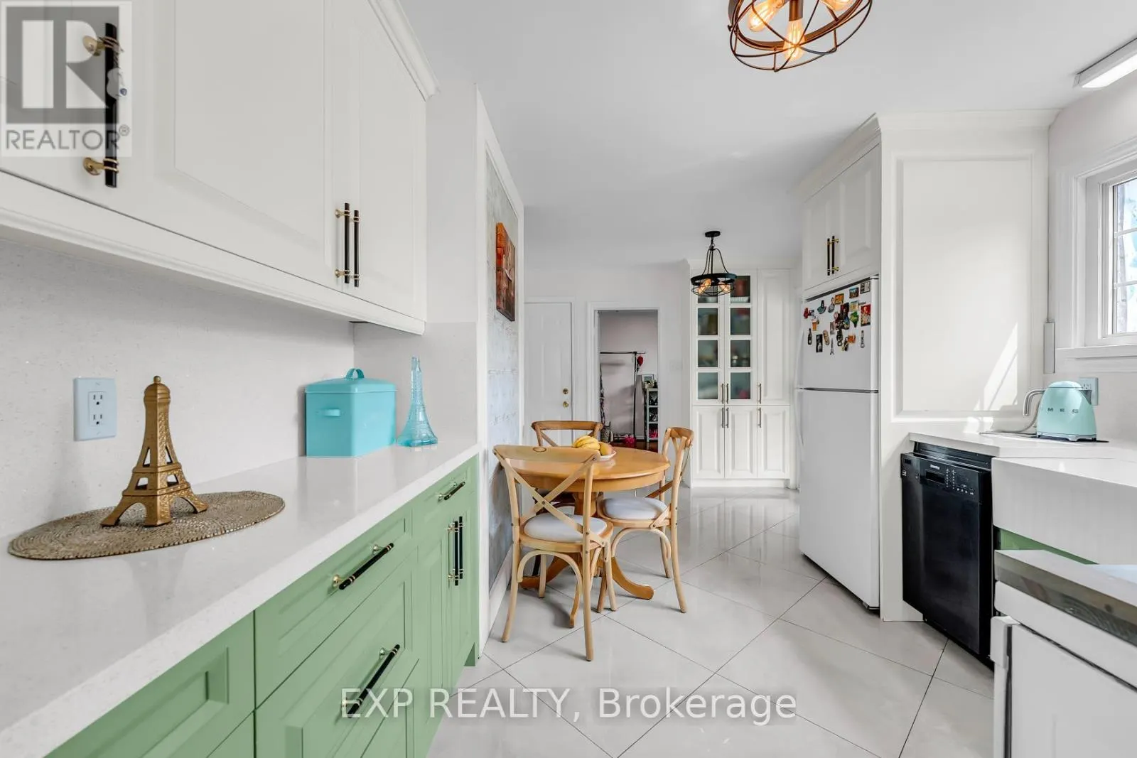 223 VIOLET COURT