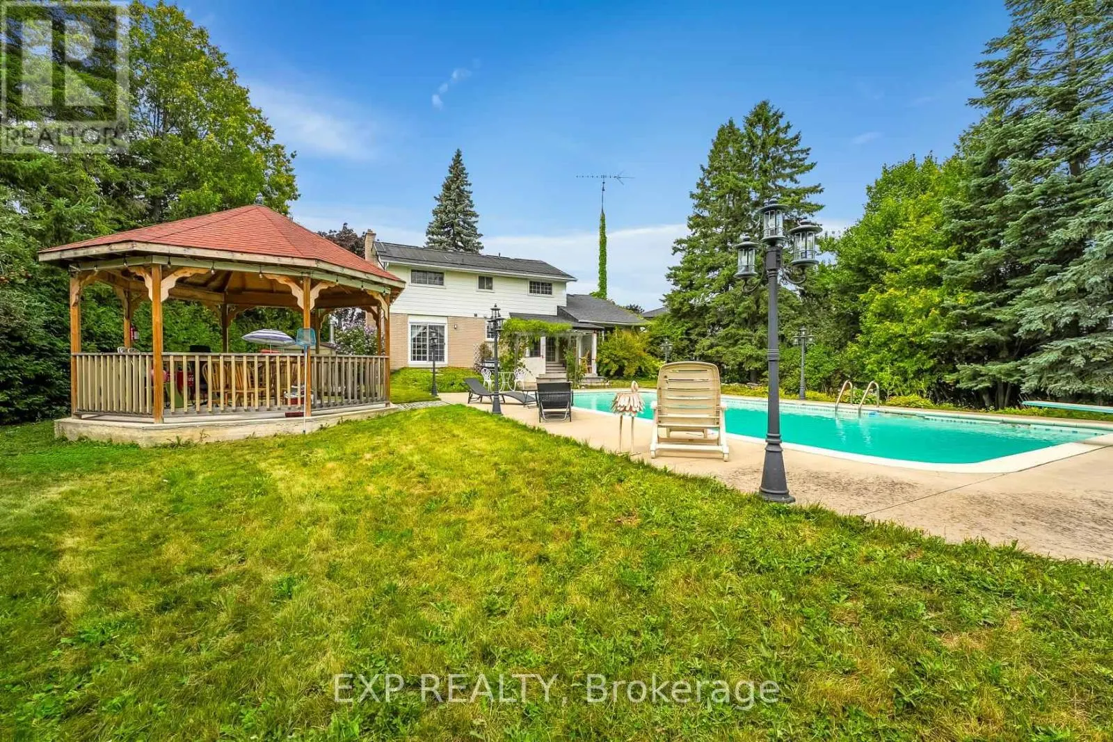 223 VIOLET COURT