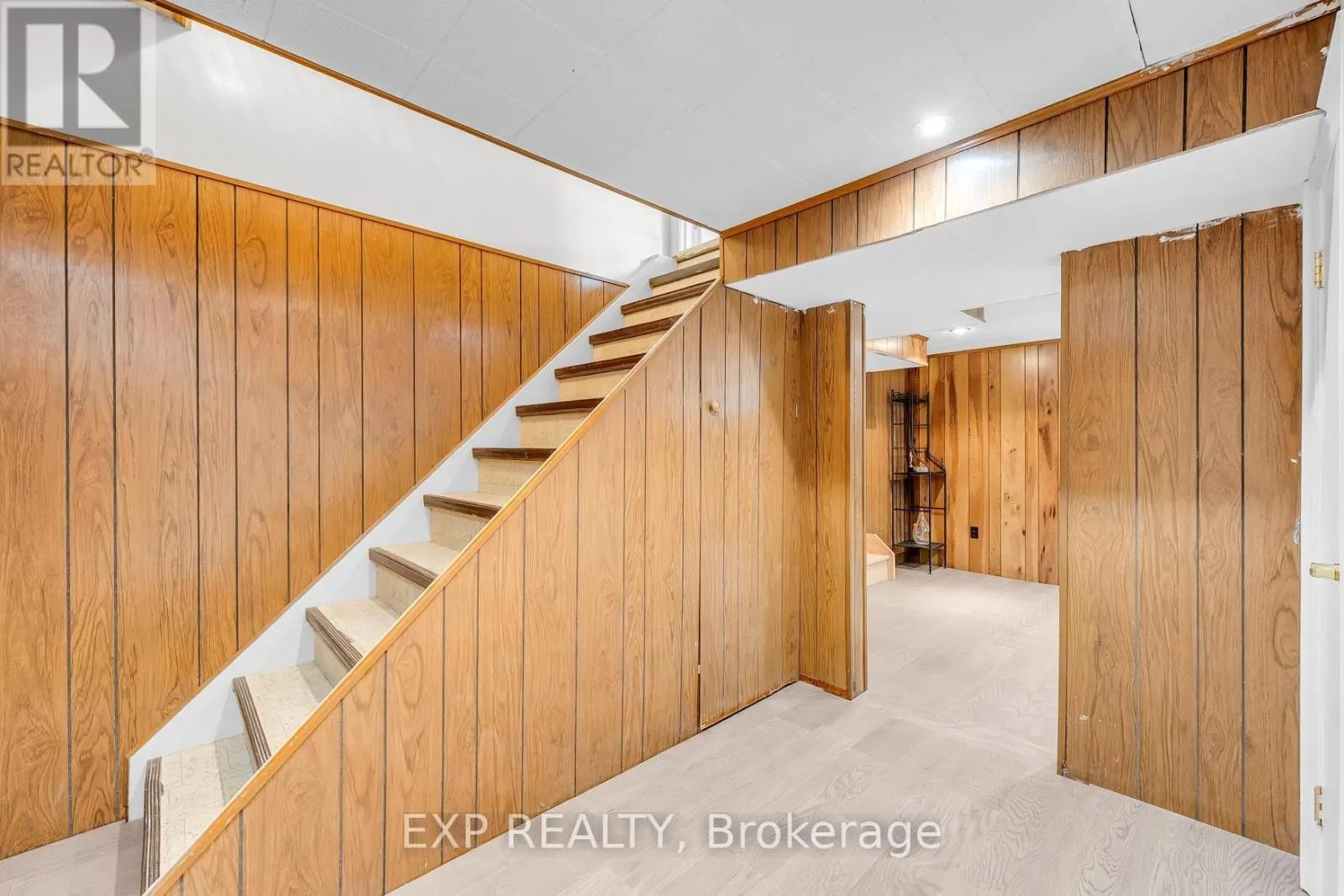 223 VIOLET COURT