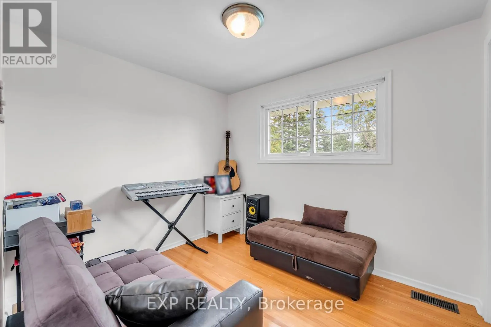 223 VIOLET COURT
