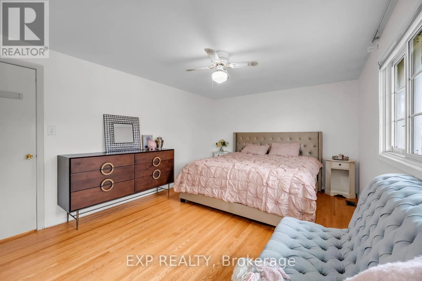 223 VIOLET COURT