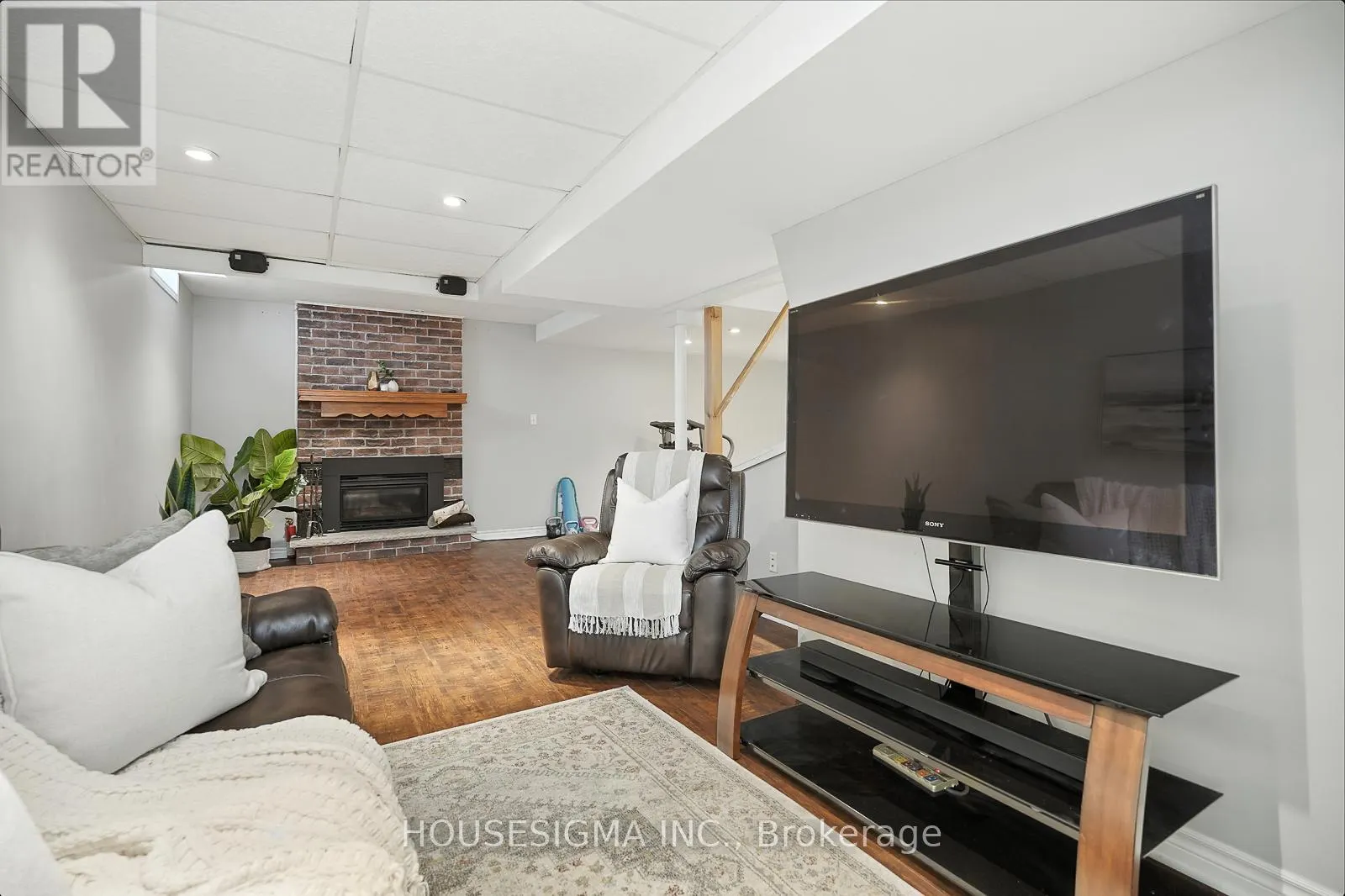 47 WINSTON CRESCENT