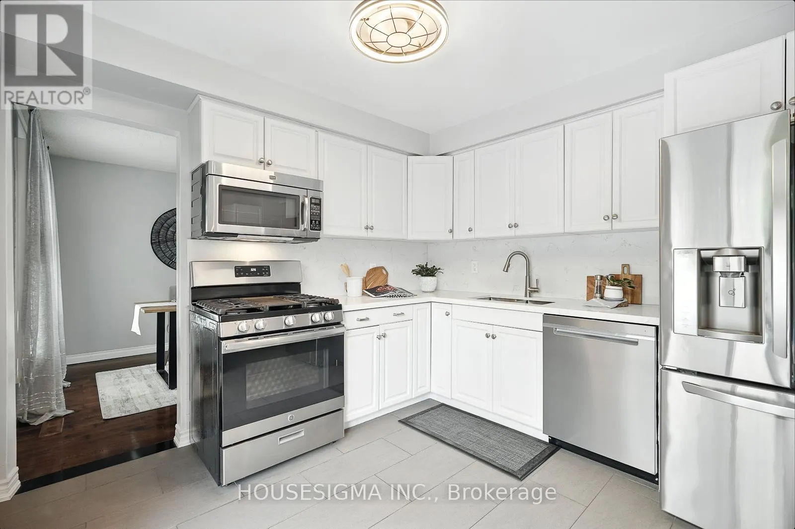 47 WINSTON CRESCENT