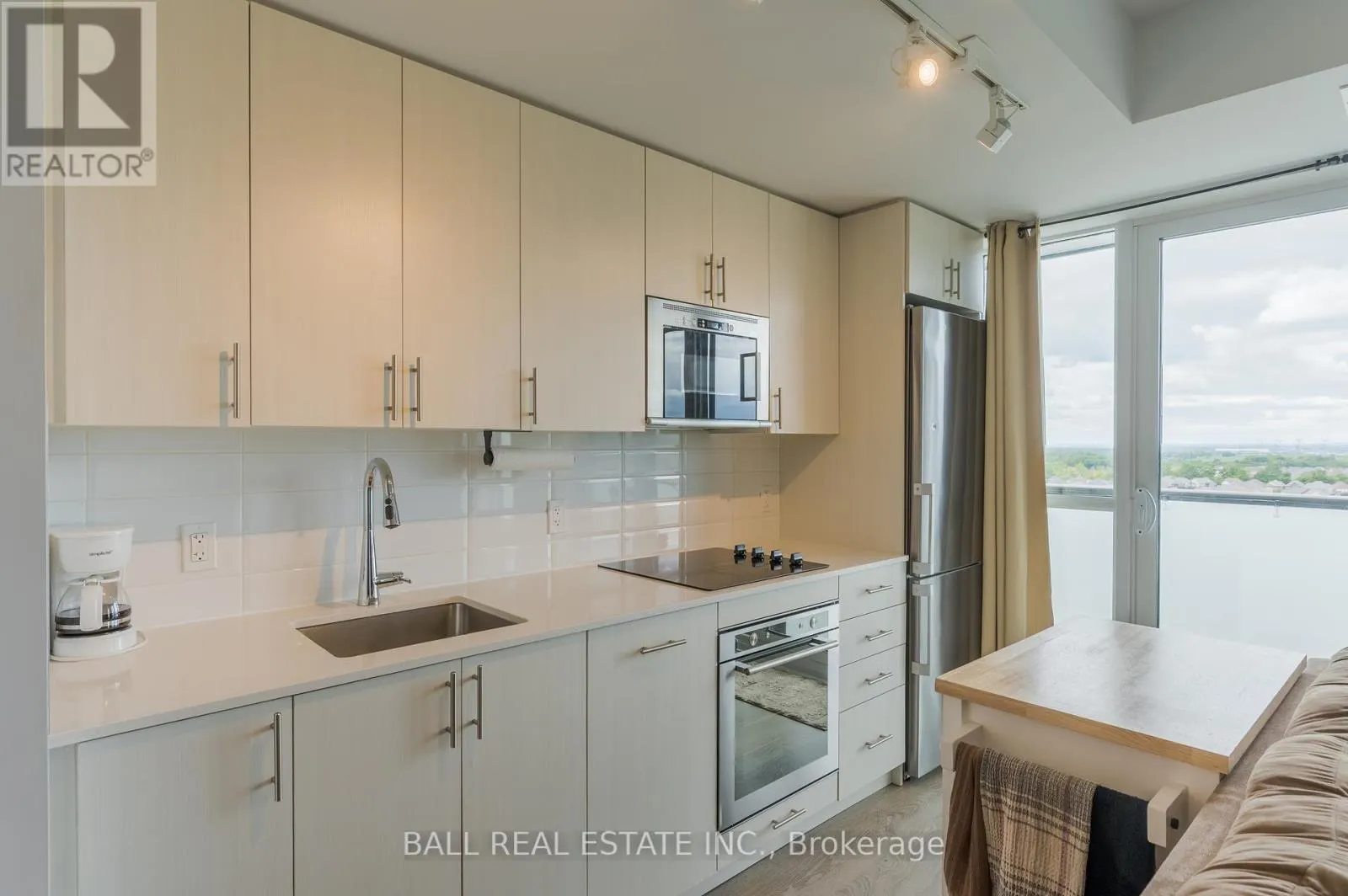 1121 - 2550 SIMCOE STREET N, #1121