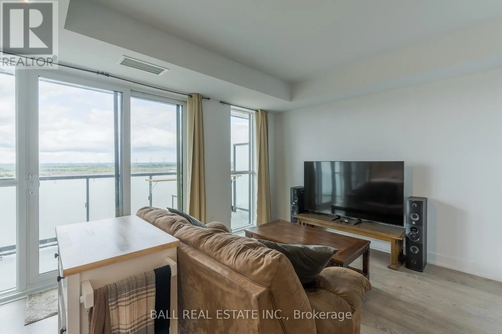 1121 - 2550 SIMCOE STREET N, #1121