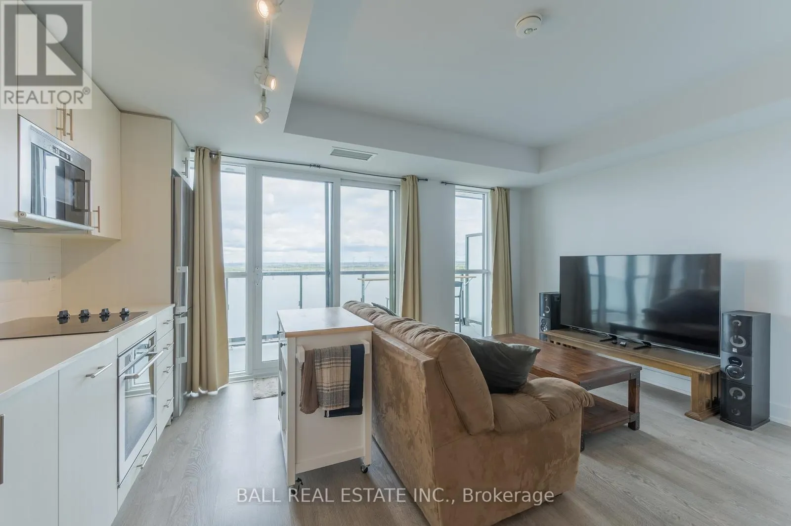 1121 - 2550 SIMCOE STREET N, #1121