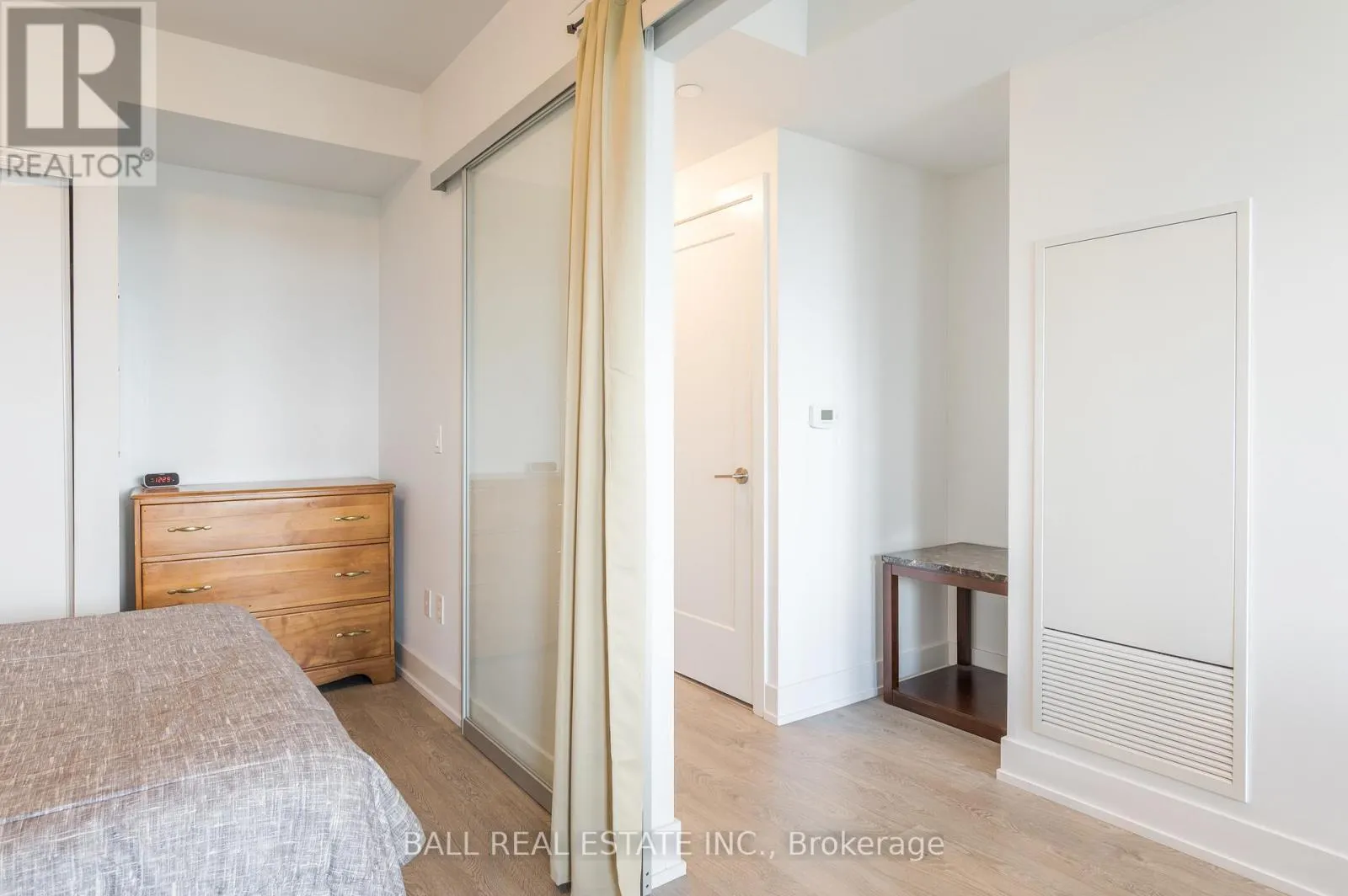 1121 - 2550 SIMCOE STREET N, #1121