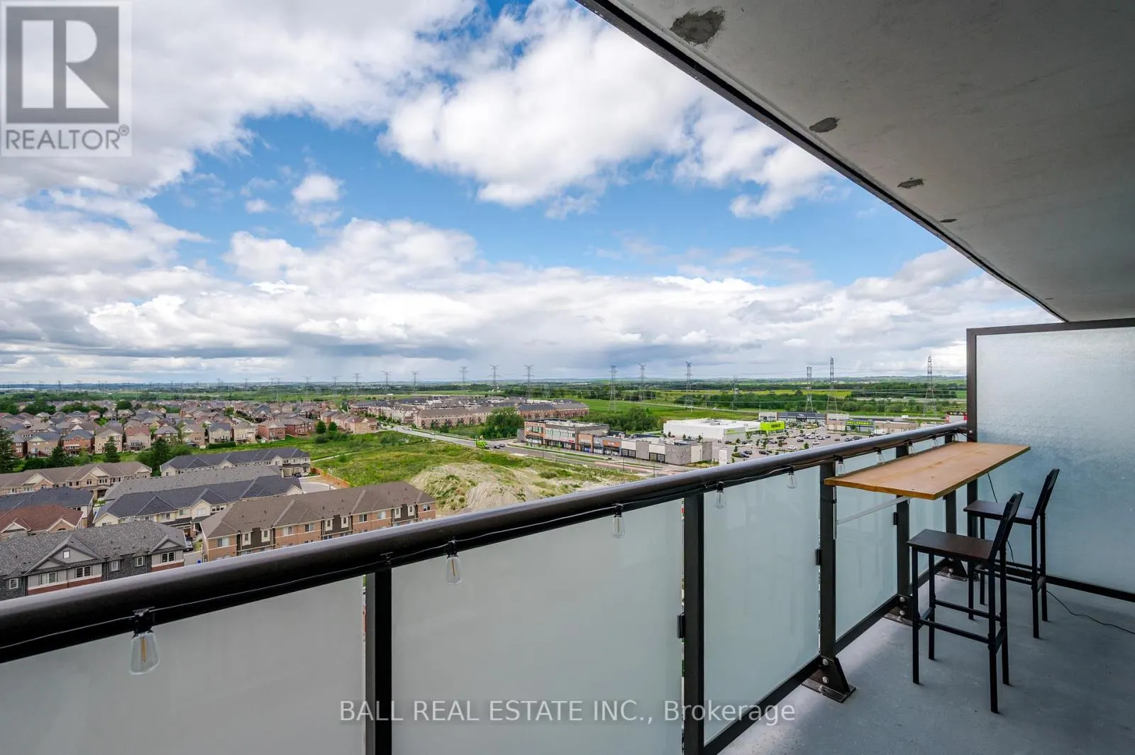 1121 - 2550 SIMCOE STREET N, #1121