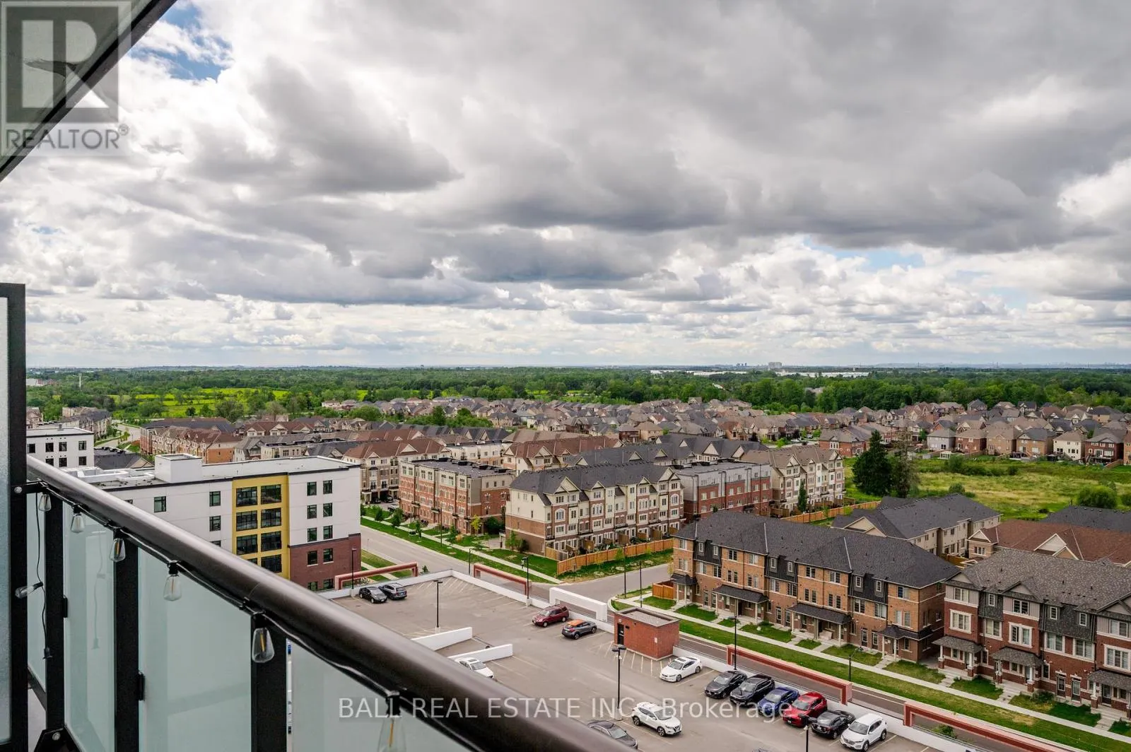 1121 - 2550 SIMCOE STREET N, #1121
