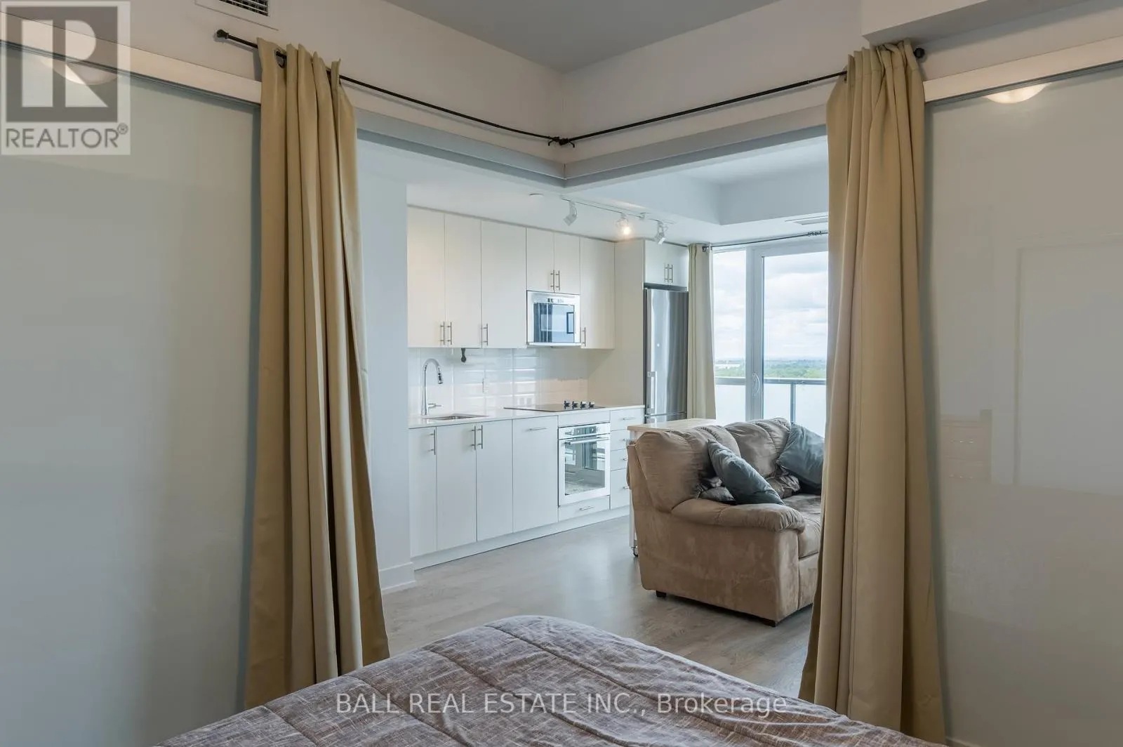 1121 - 2550 SIMCOE STREET N, #1121