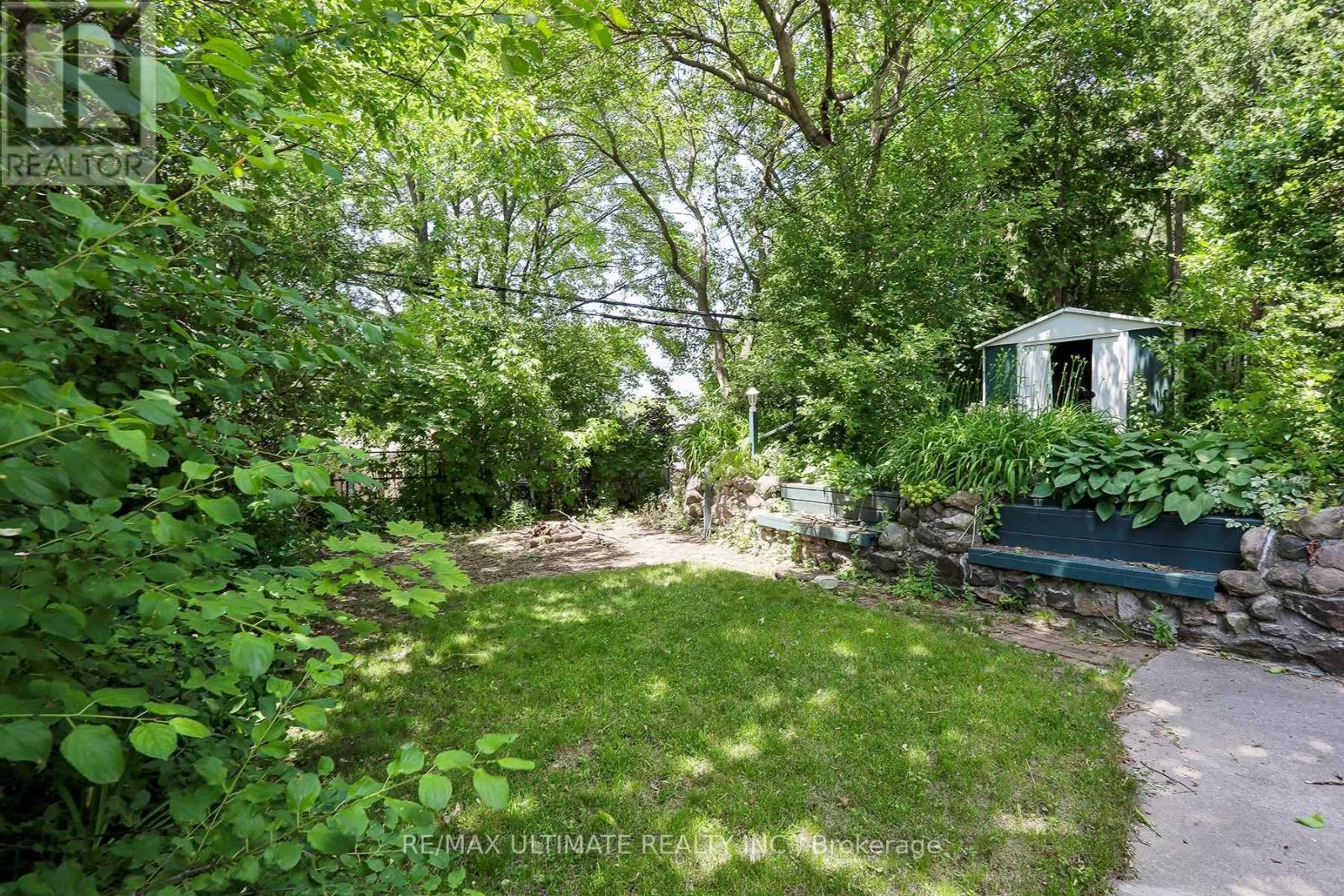 544 BELLAMY ROAD N