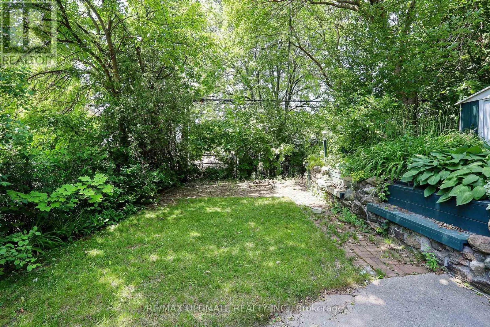 544 BELLAMY ROAD N