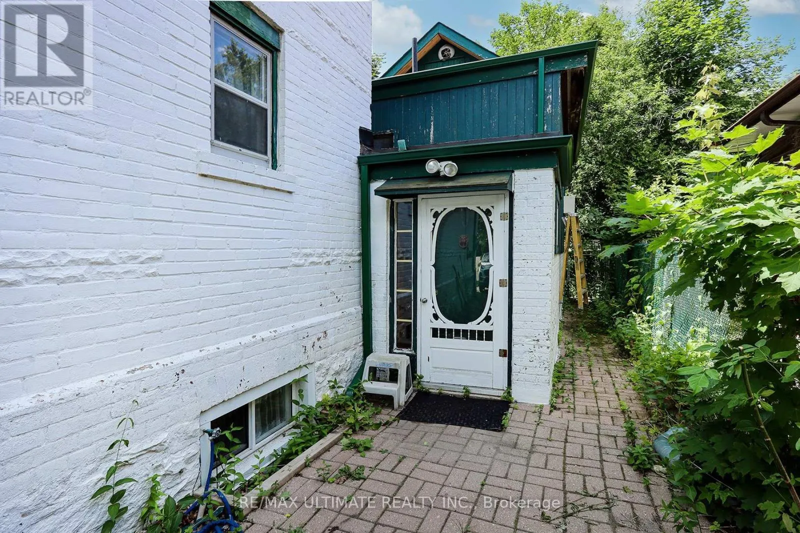 544 BELLAMY ROAD N
