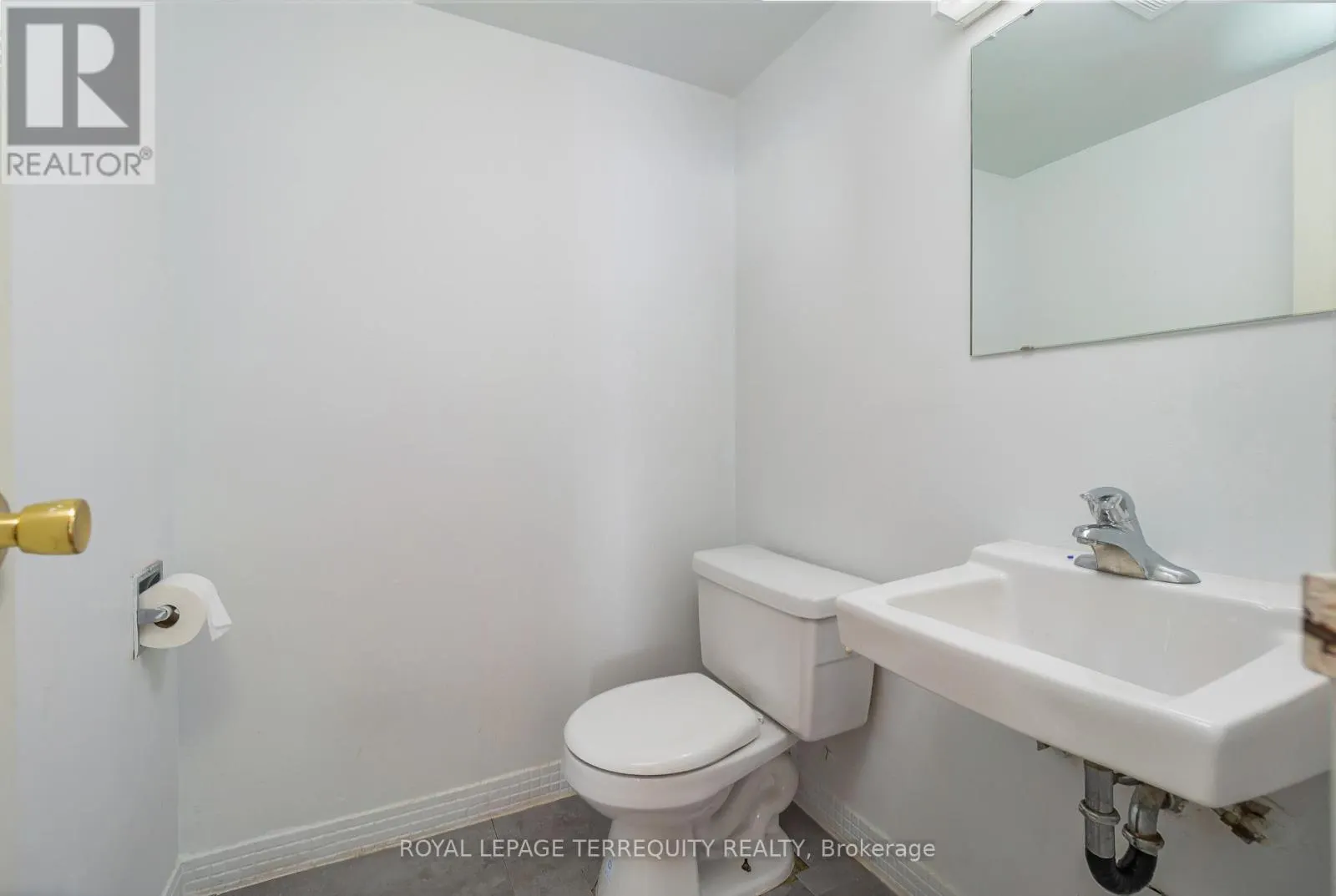 1615 - 2550 PHARMACY AVENUE