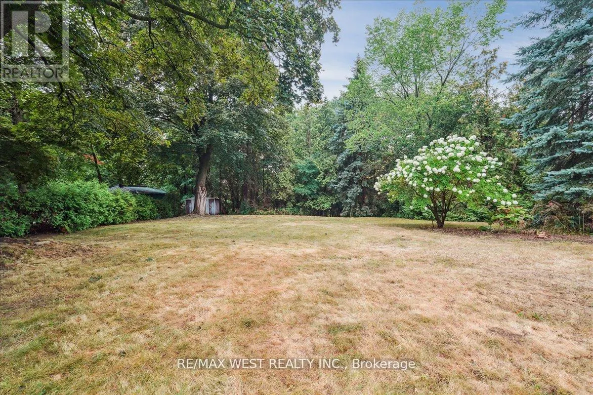 106 CEDAR BRAE BOULEVARD