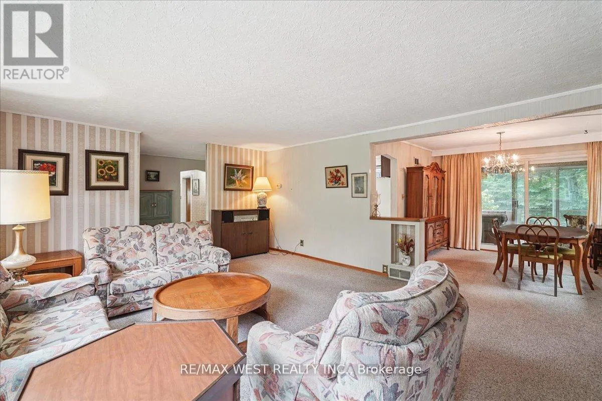 106 CEDAR BRAE BOULEVARD