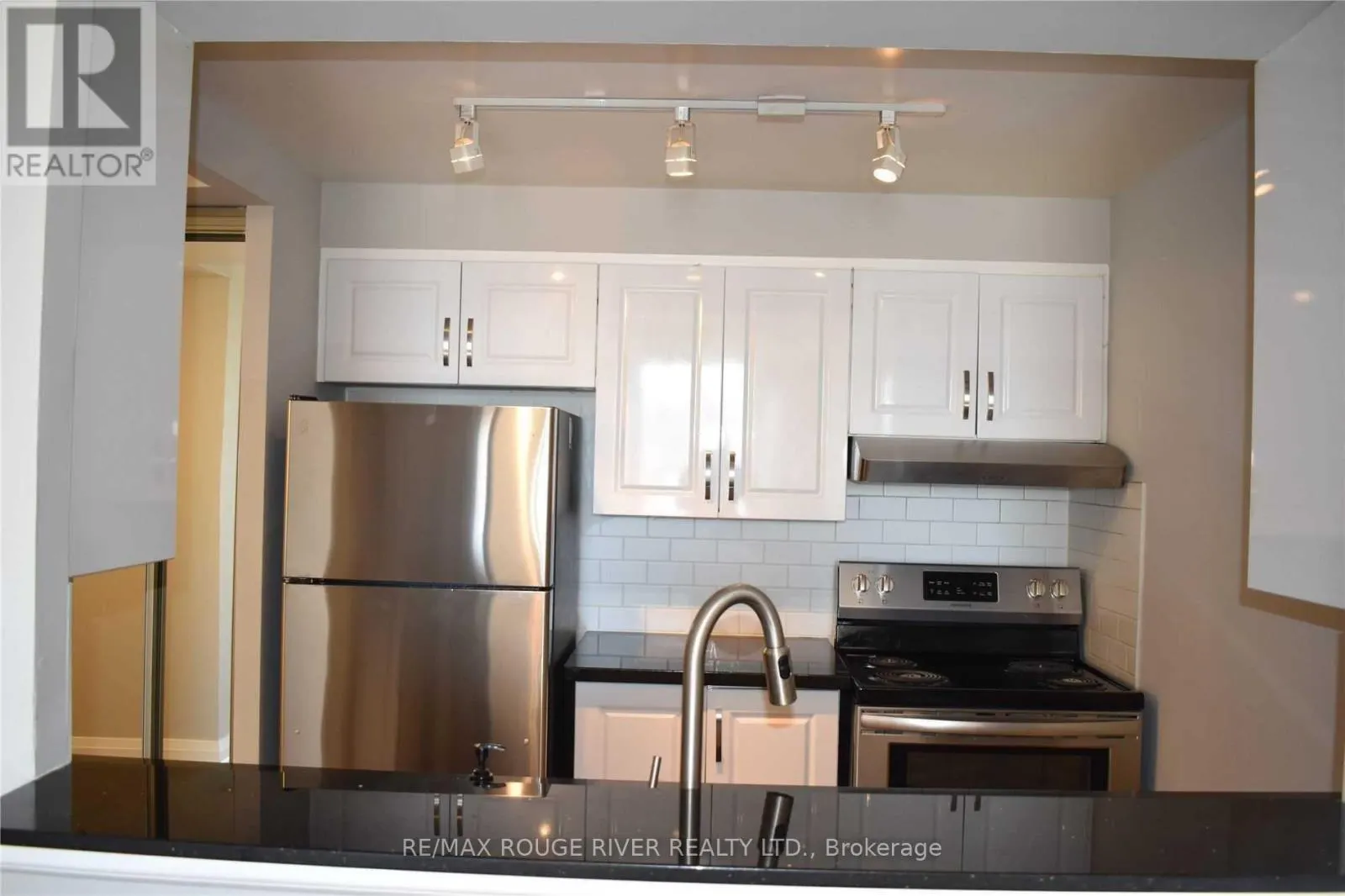 603 - 1655 PICKERING PARKWAY