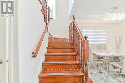 46 LLOYDMINSTER AVENUE