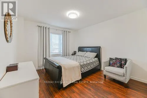 46 LLOYDMINSTER AVENUE