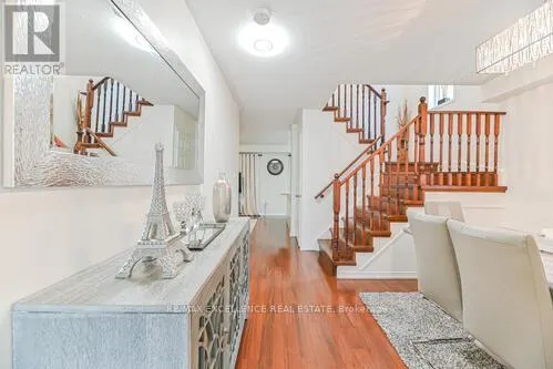 46 LLOYDMINSTER AVENUE