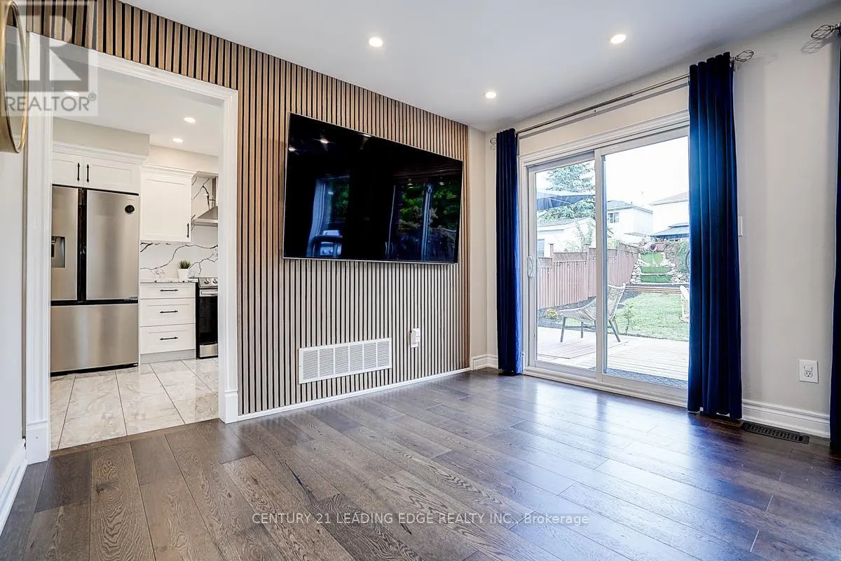 6 FREELAND AVENUE