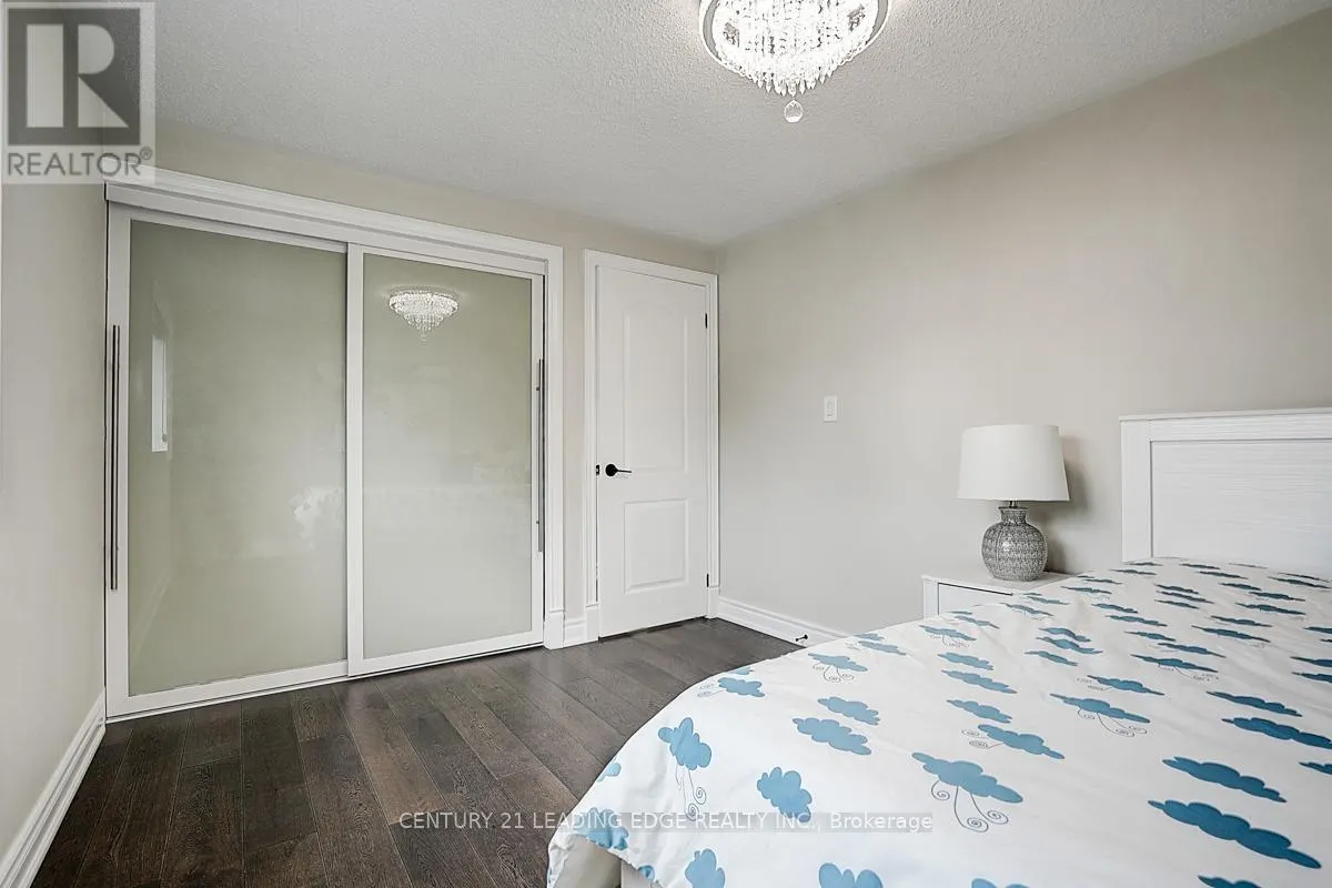 6 FREELAND AVENUE