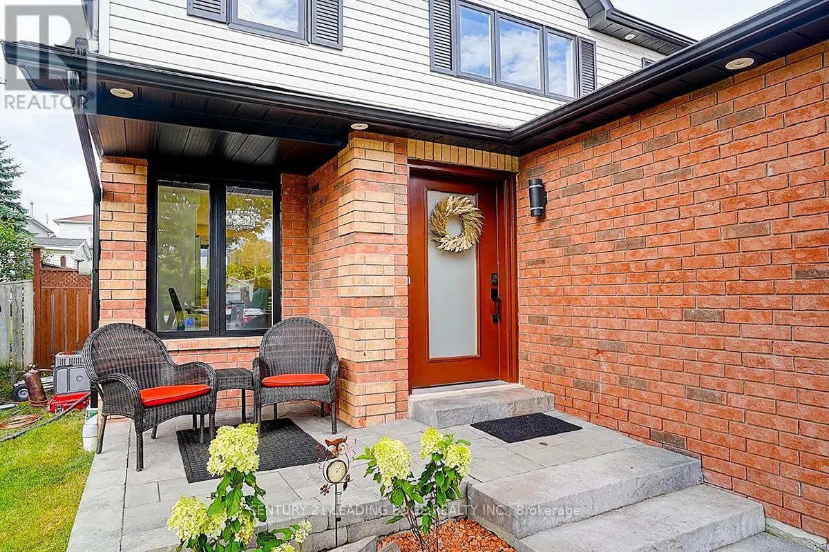 6 FREELAND AVENUE