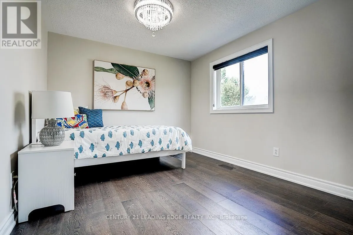 6 FREELAND AVENUE