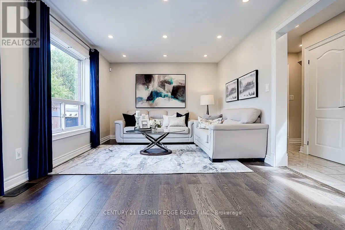 6 FREELAND AVENUE