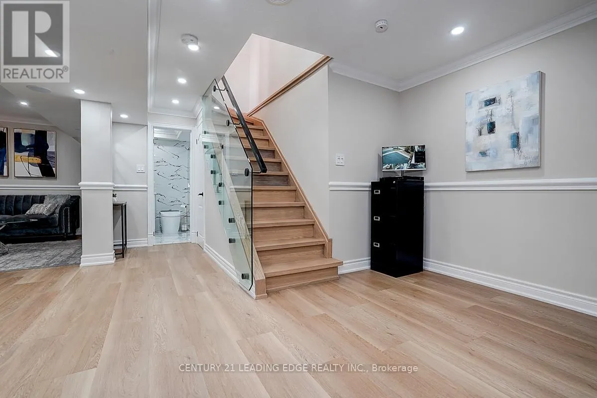 6 FREELAND AVENUE