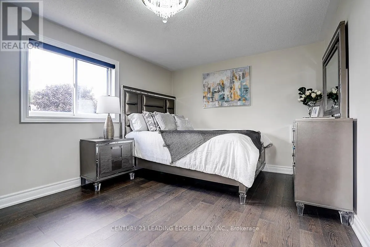 6 FREELAND AVENUE