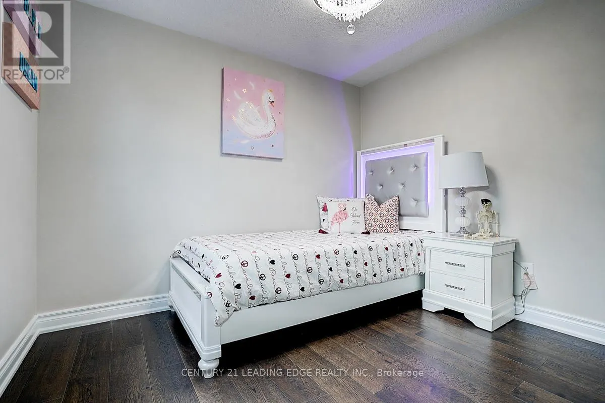6 FREELAND AVENUE