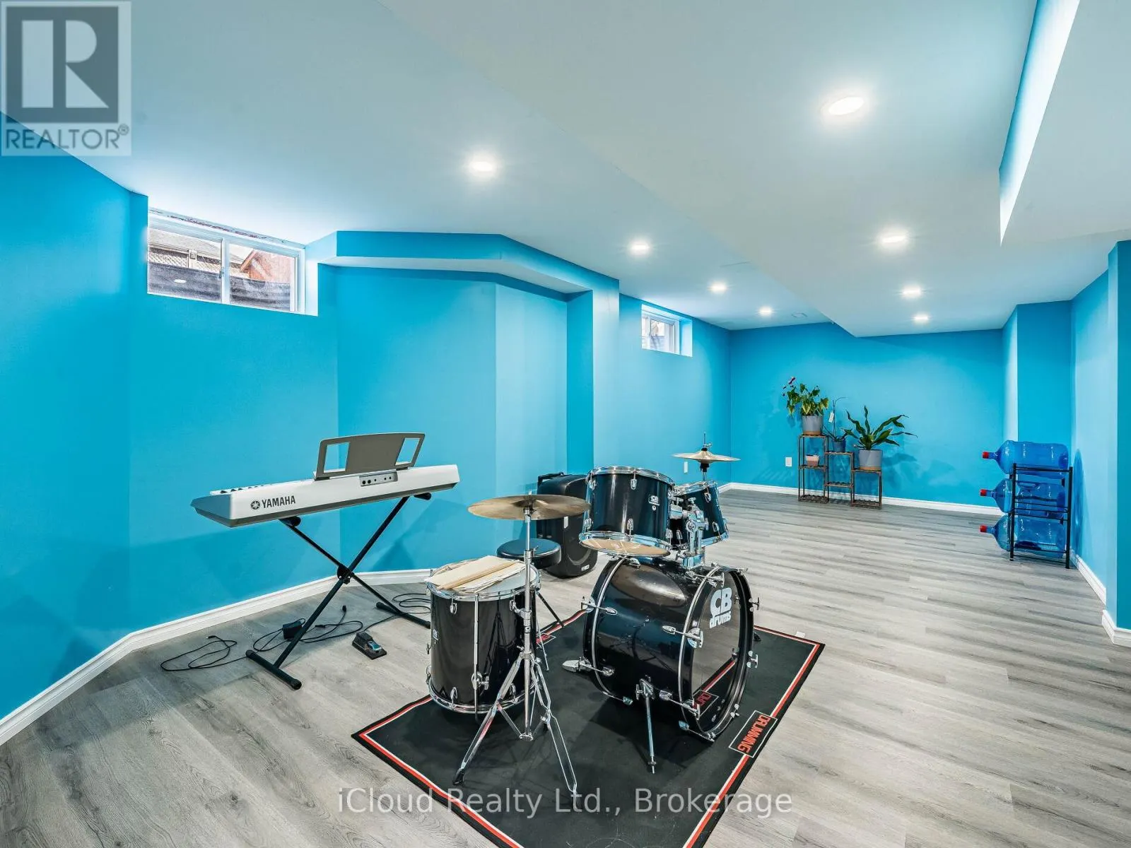 634 OXBOW CRESCENT